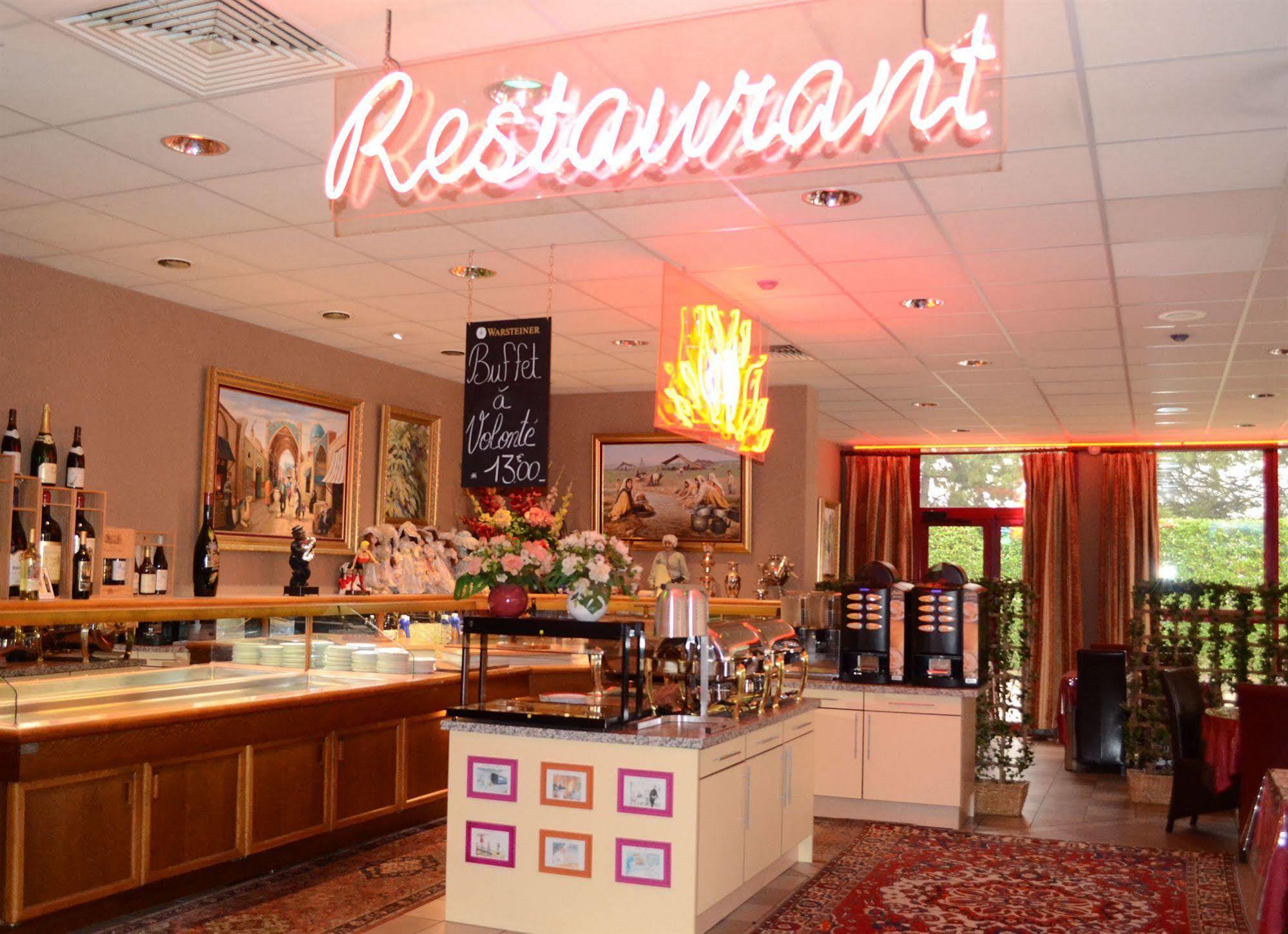 Hotel Siatel Besancon Chateaufarine Екстериор снимка