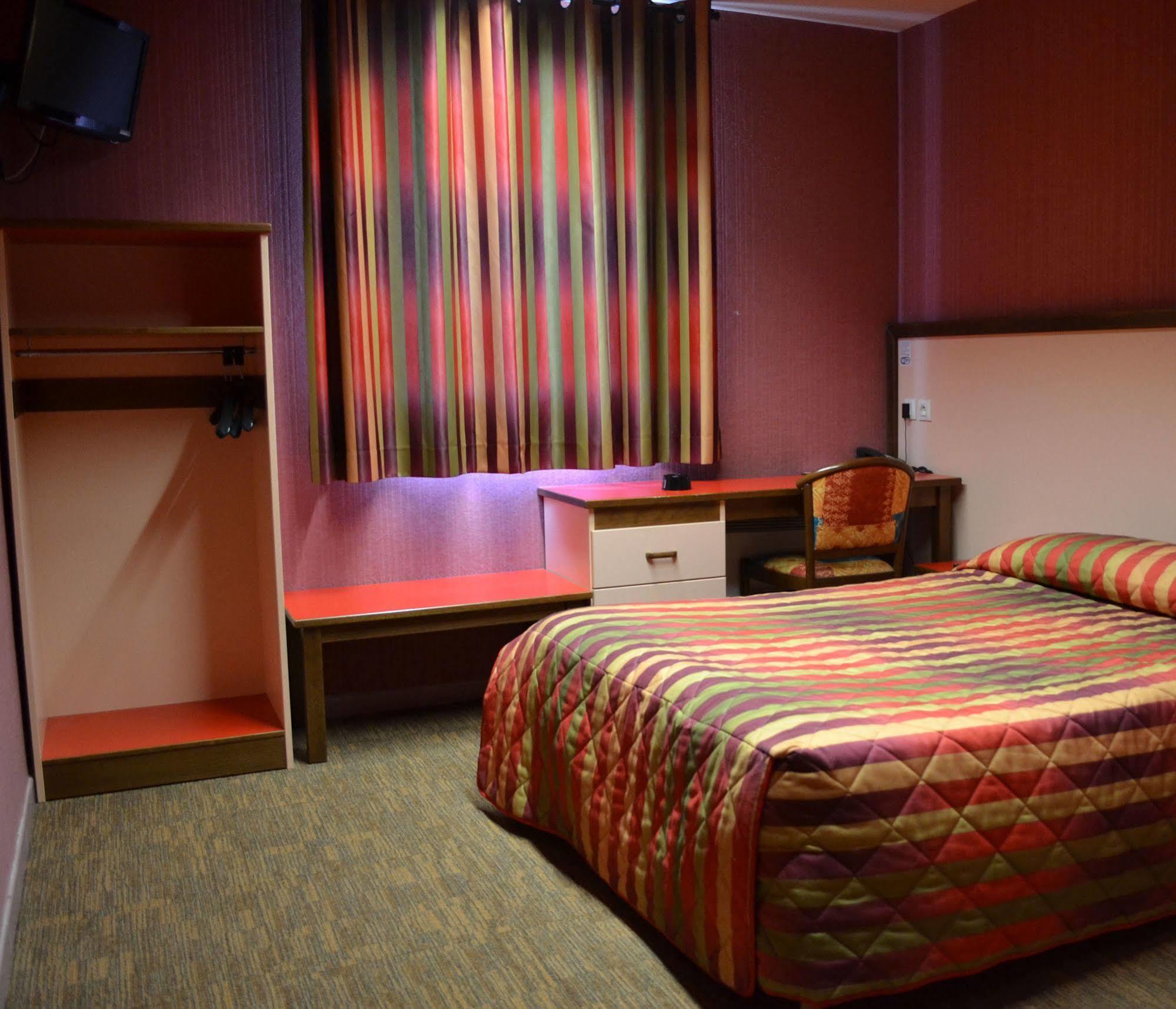 Hotel Siatel Besancon Chateaufarine Екстериор снимка